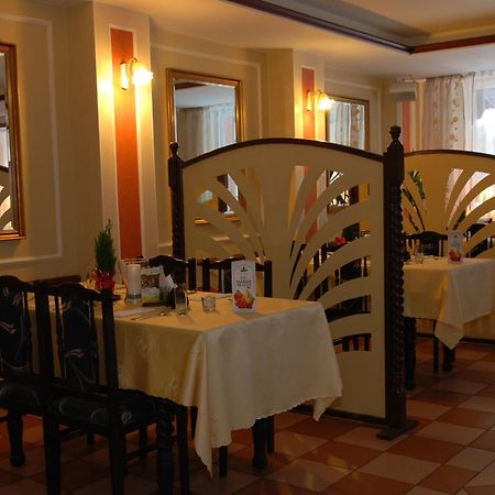 Hotel La-Musica Piaseczno  Bagian luar foto